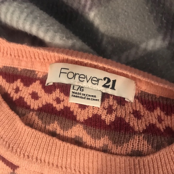 Pink geometric sweater - Picture 2 of 5